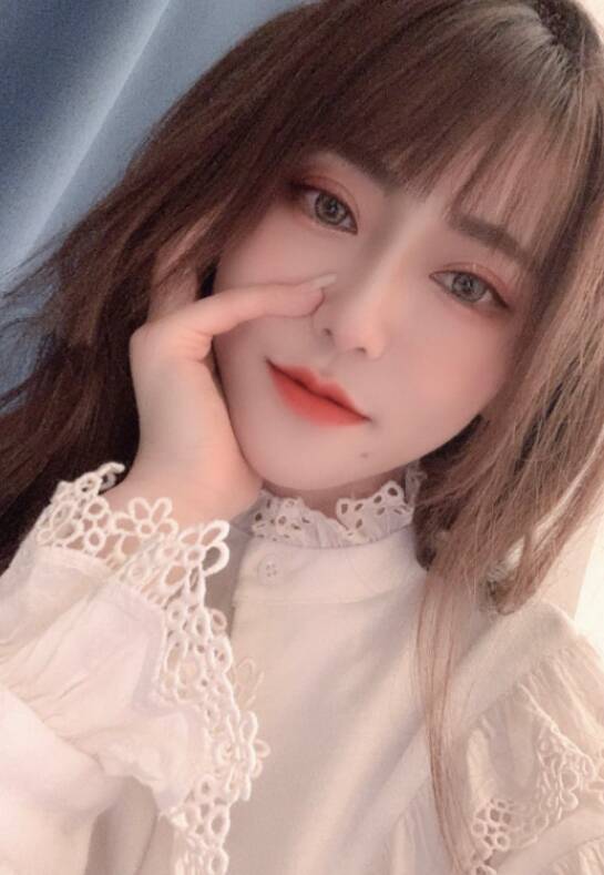 闲聊大奶兼职妹
