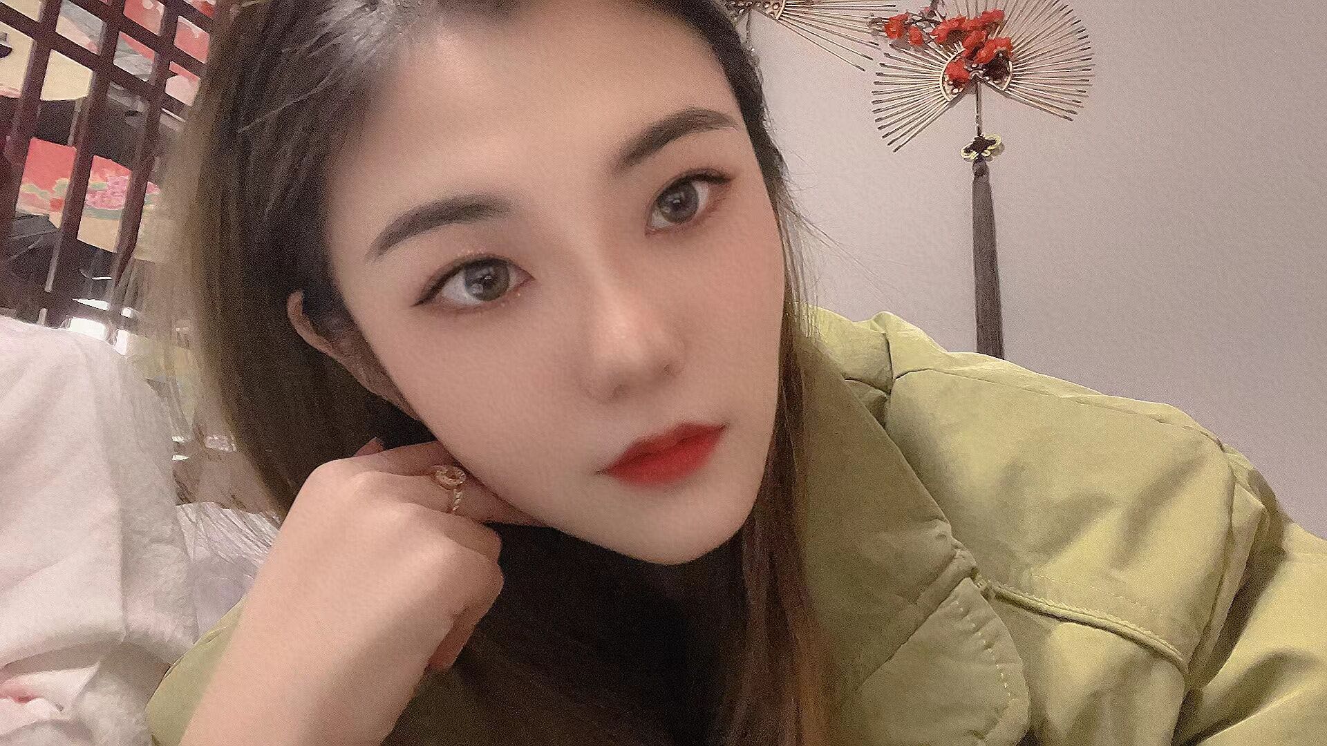 乖巧兼职小妹