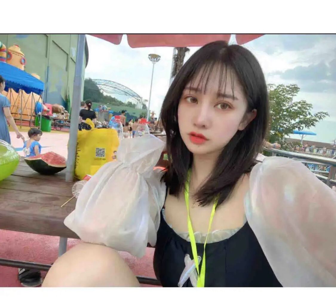 胸超级大的妹子很爽