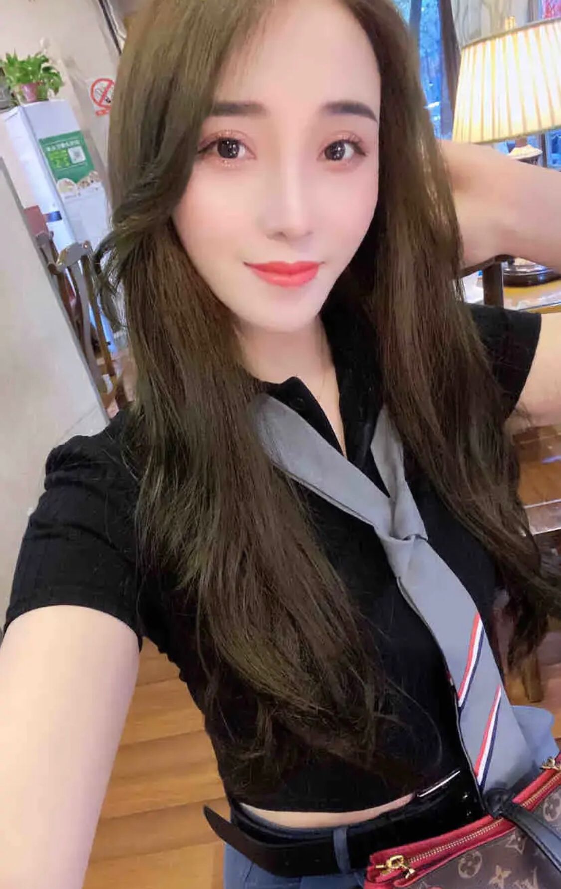 胸大性格好的美女