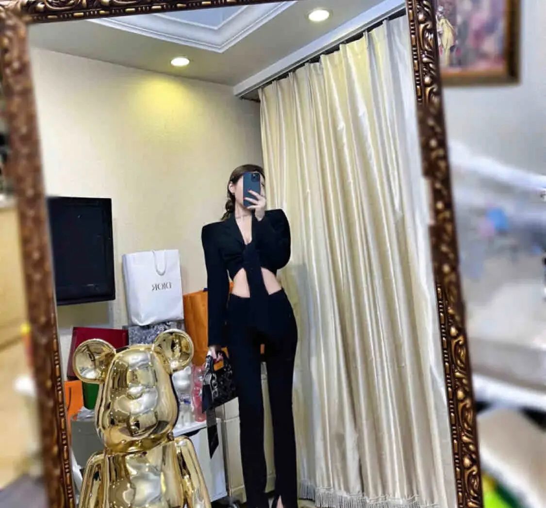 兼职很不错的御姐