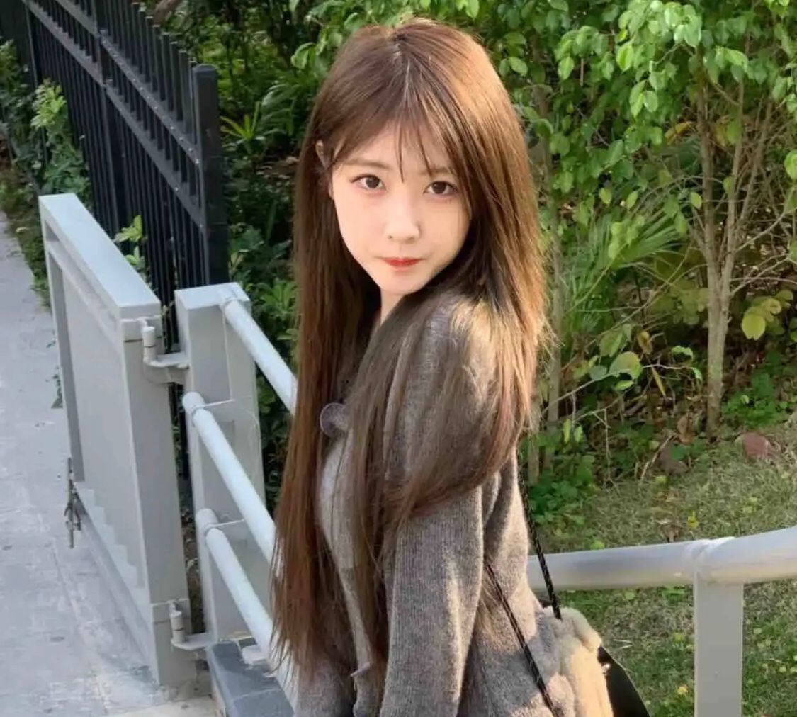 身材很好的美腿嫩妹