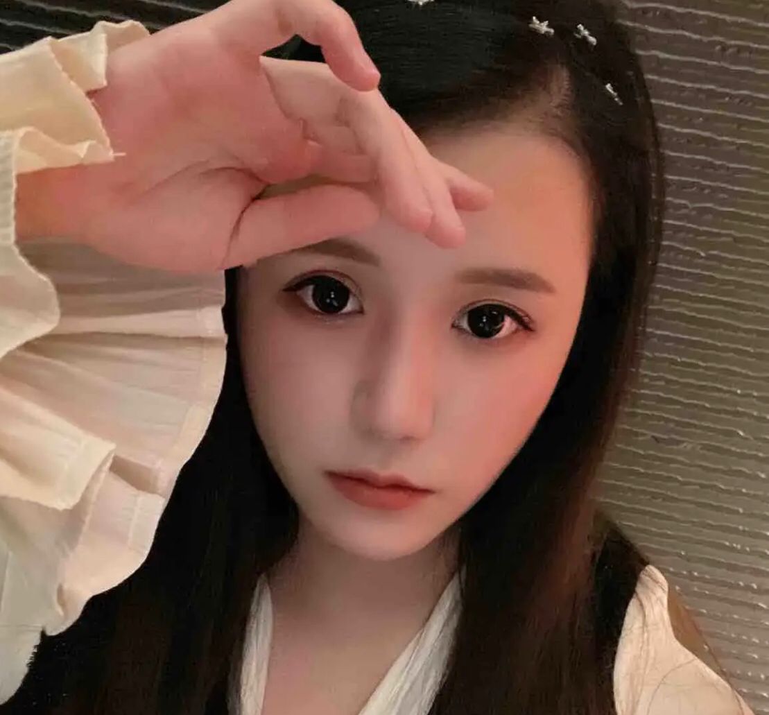 很热情的妹子