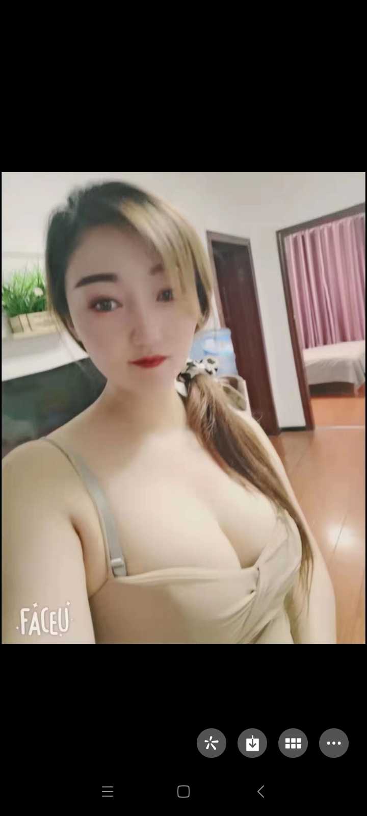 金发大波妹子