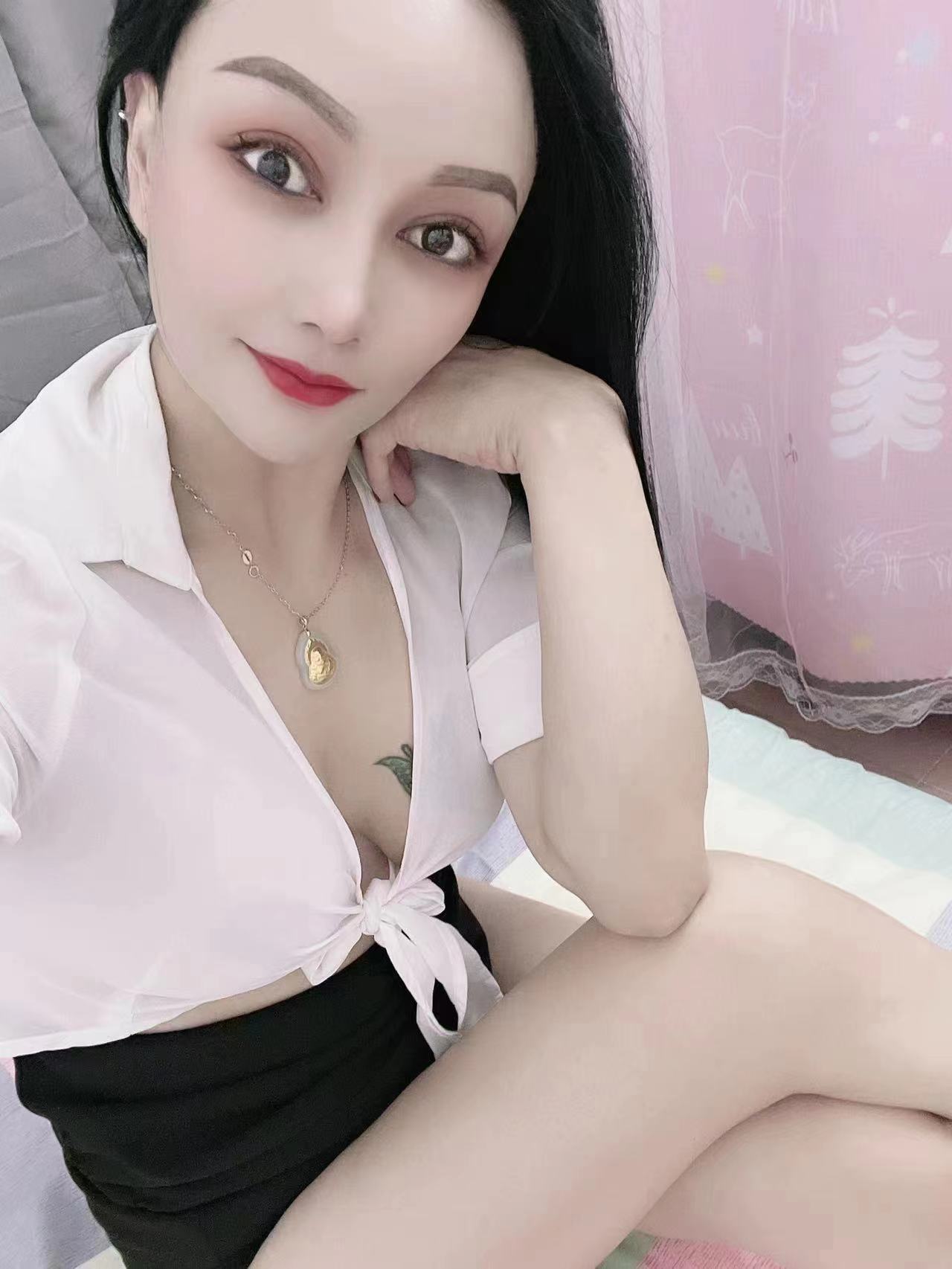 石岩新人菲菲