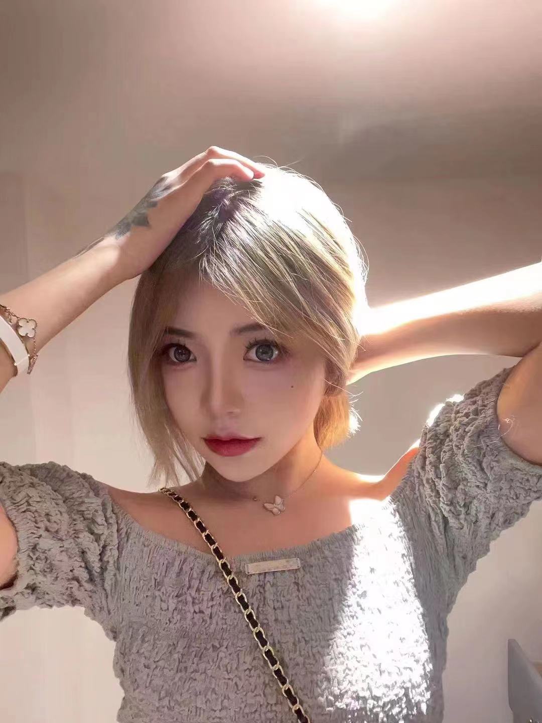 肤白貌美风Sao