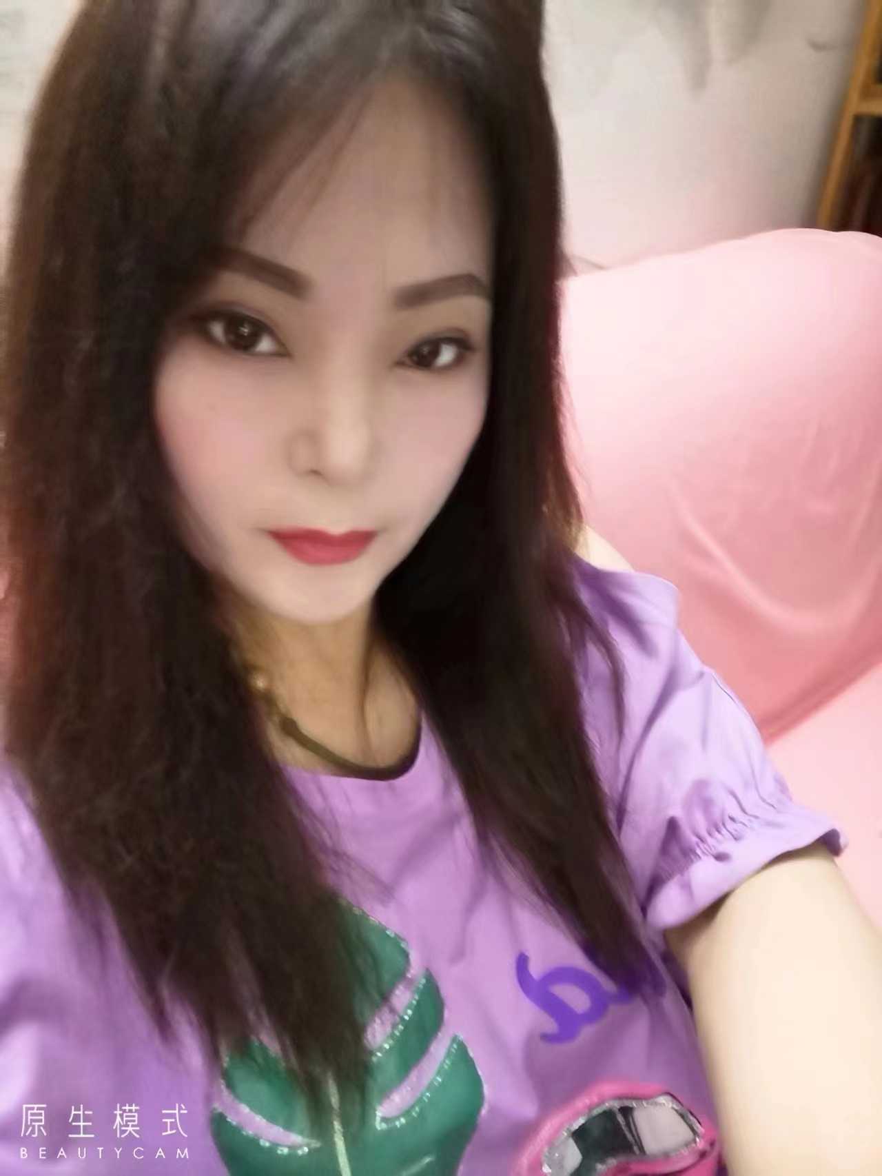 微胖少妇由由