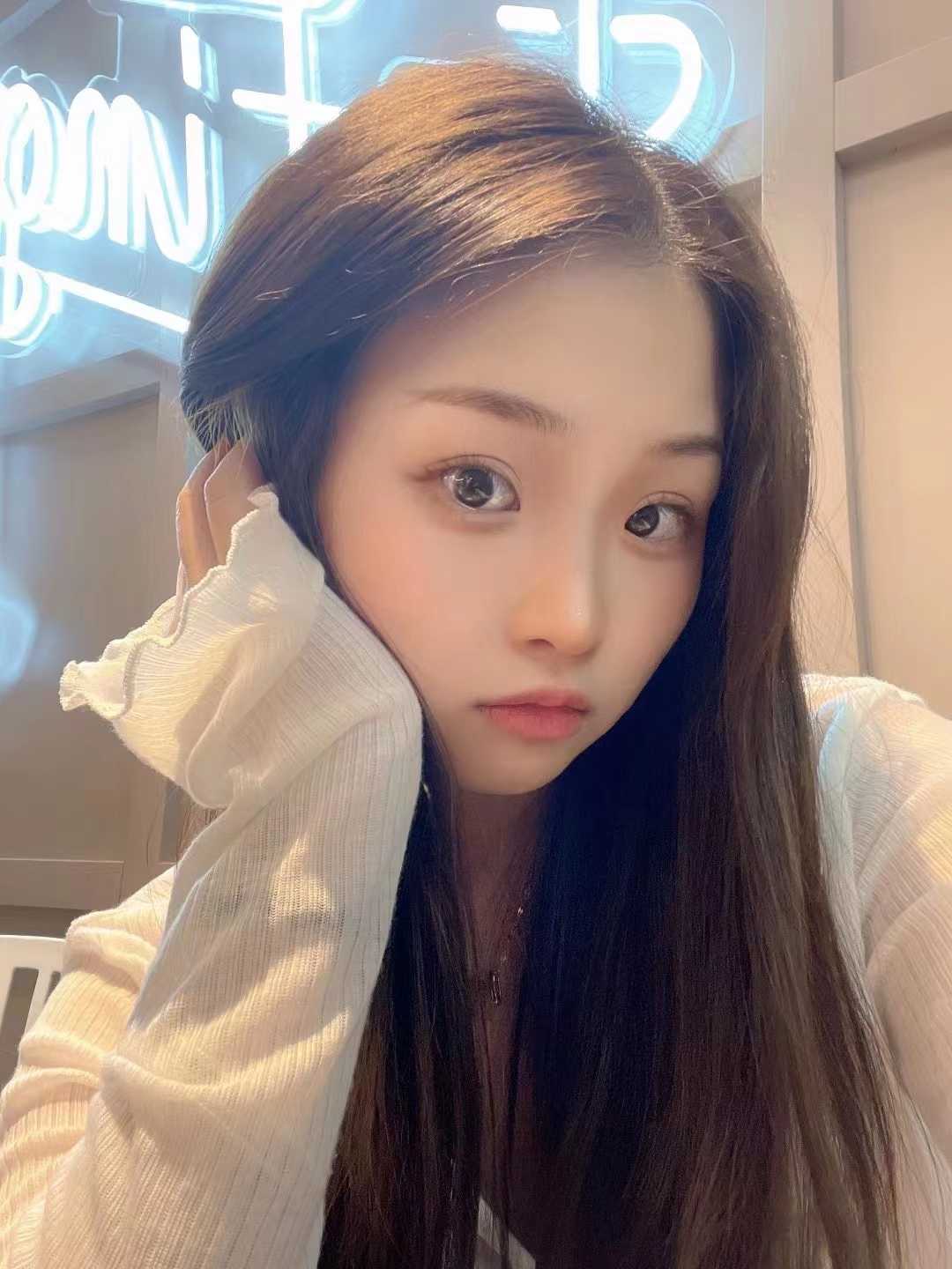 金华萝莉妹子，可爱娇小