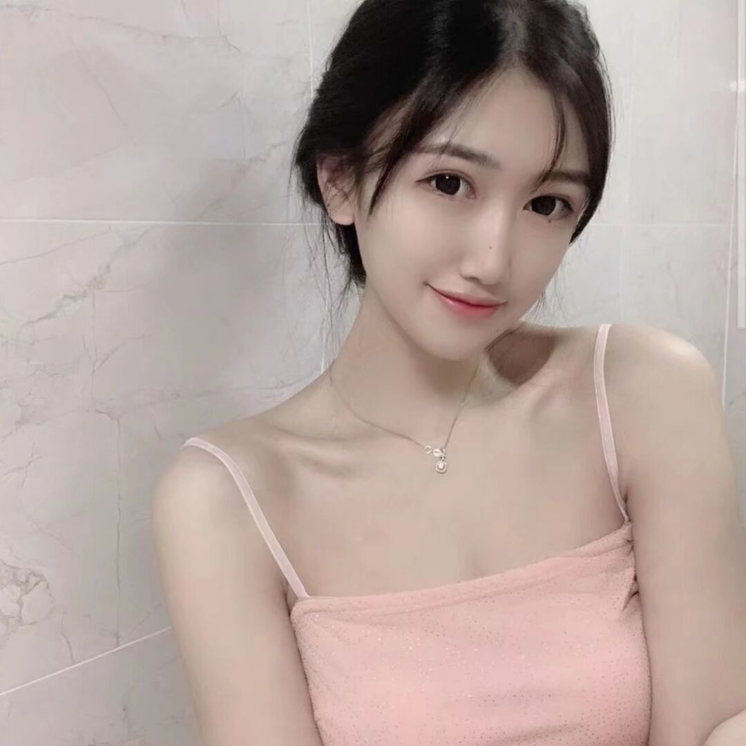 南门亮丽妹子