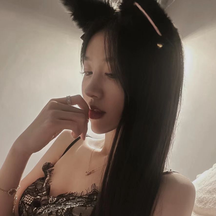 蜜桃臀大胸妹