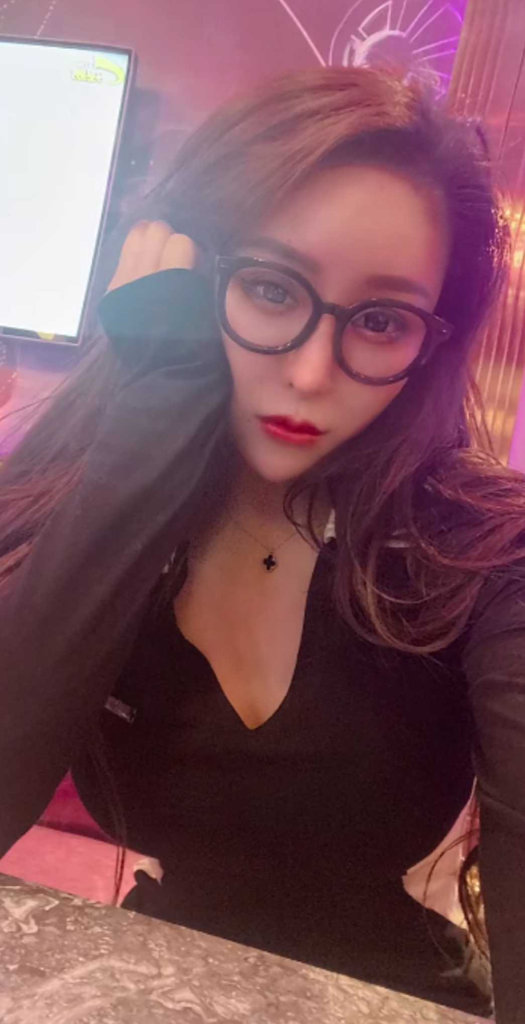 大胸妹子  服务型