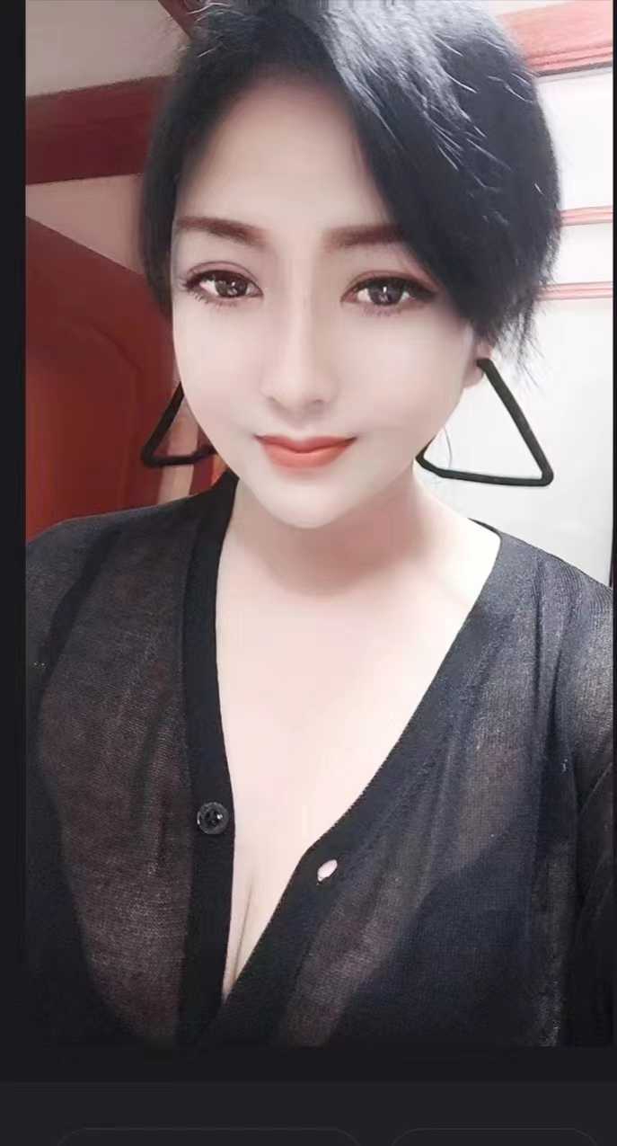 胸大臀大Sao女