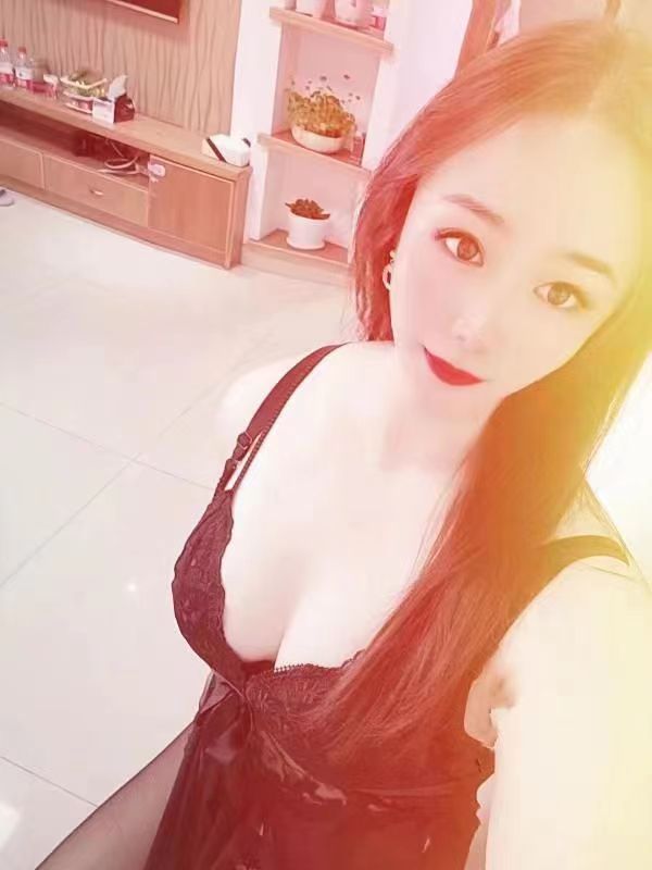 很满意的金发小妹，用心对待你，绝不敷衍