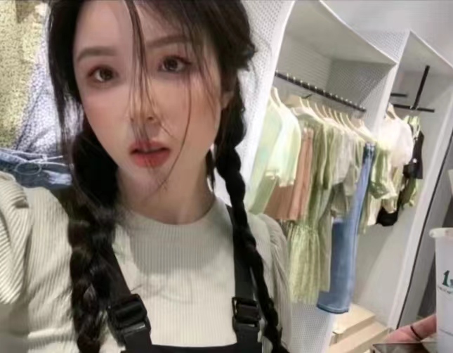 还不错的妹子