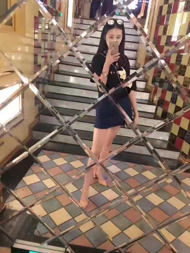 腰细，臀翘，浪叫，很舒服