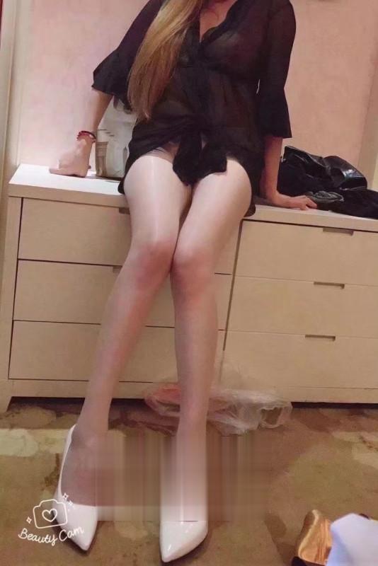 巨乳翘臀少妇