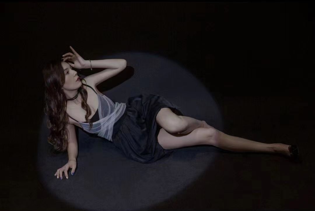 车模一枚,大长腿,舒服