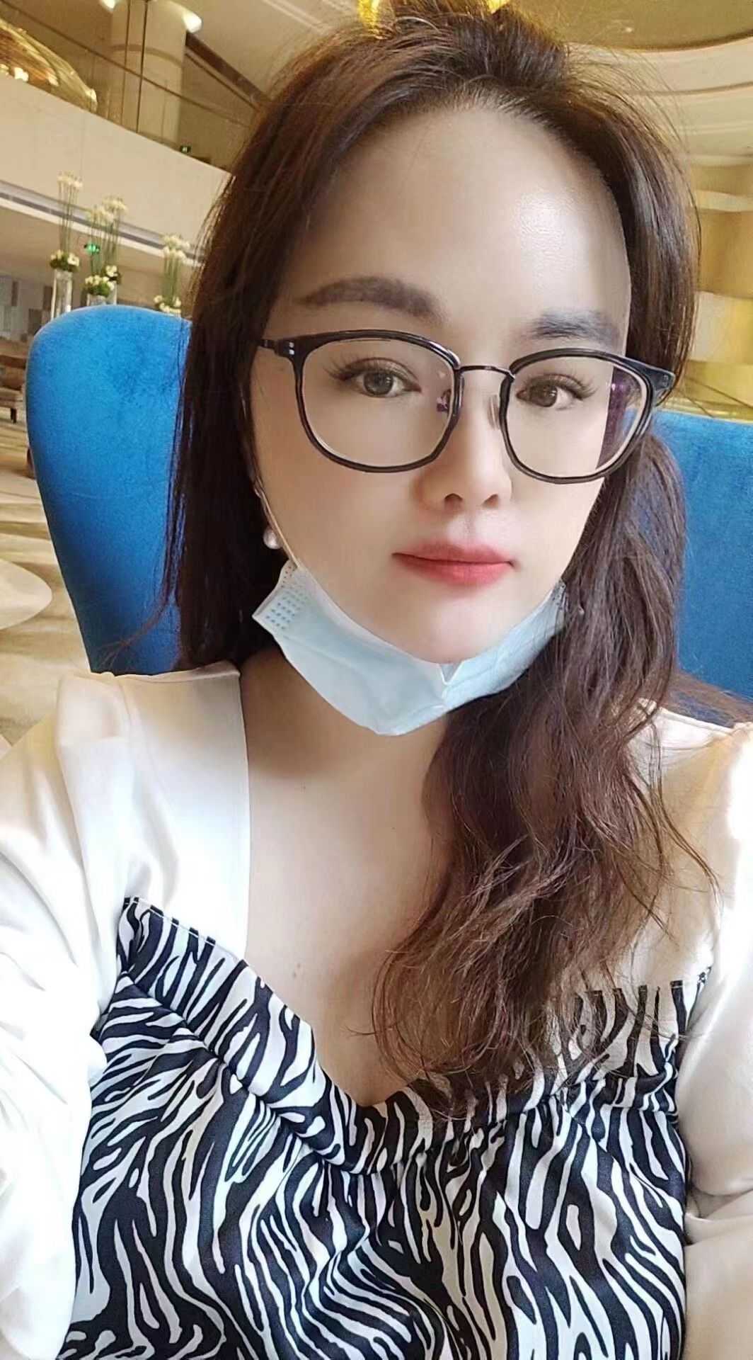 眼镜儿妹妹涵涵