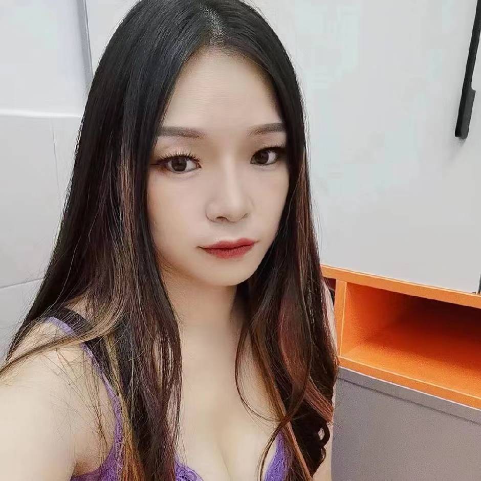 有点胖的少妇